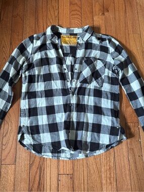 Black and White Buffalo Plaid Button-Up Shirt